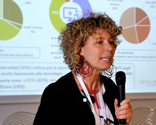 Cristina Cenci durante workshop con le associazioni pazienti